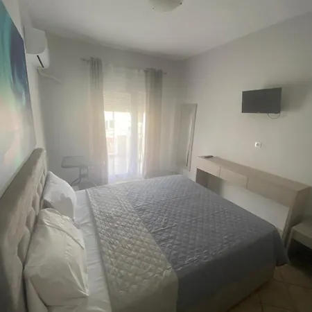 Matina Hotel *